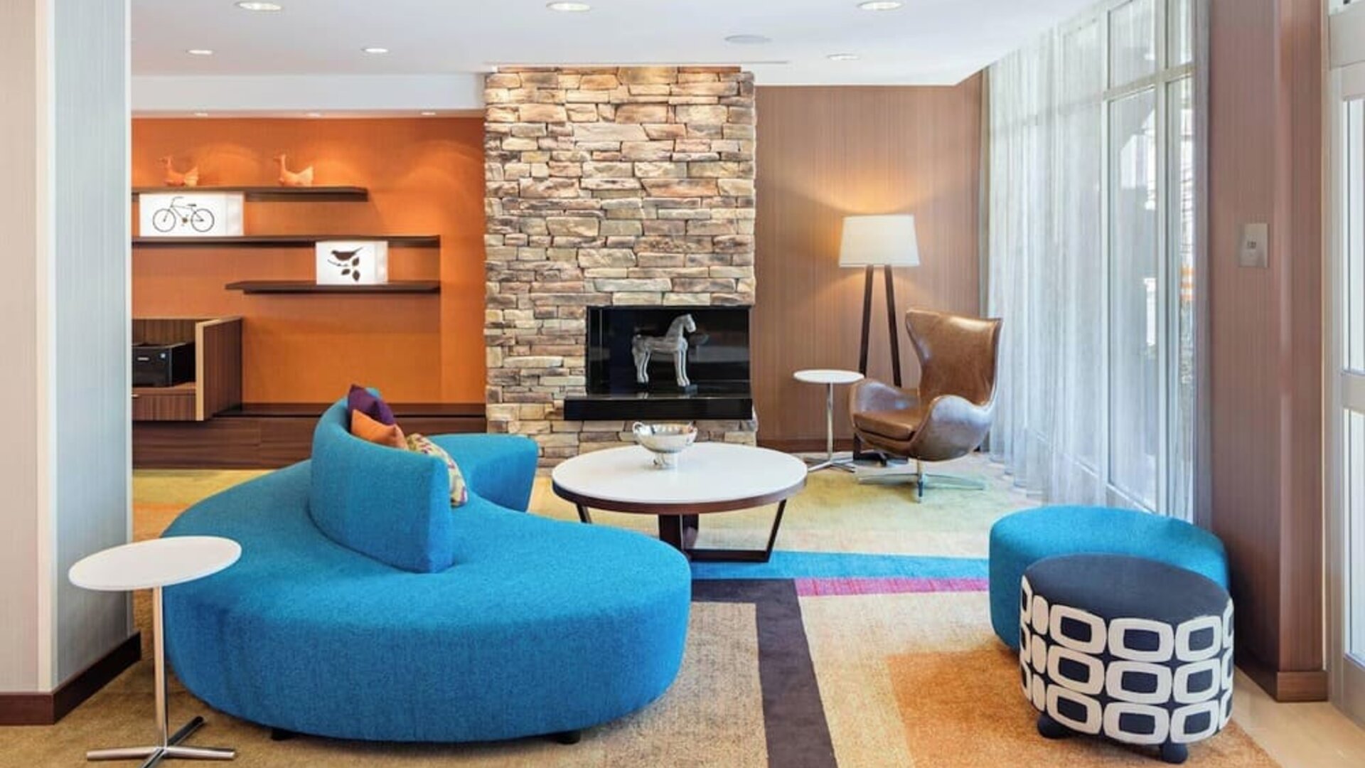 Coworking lounge at Fairfield Inn & Suites By Marriott North Bergen.