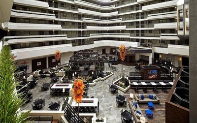 On-site restaurant at Embassy Suites By Hilton Los Angeles-Intl Airport North.