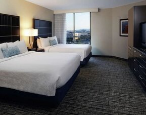 Day use twin room at Embassy Suites By Hilton Los Angeles-Intl Airport North.
