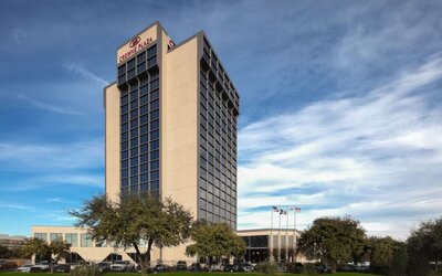 Hotel exterior at Crowne Plaza Dallas Market Ctr - Love Field.