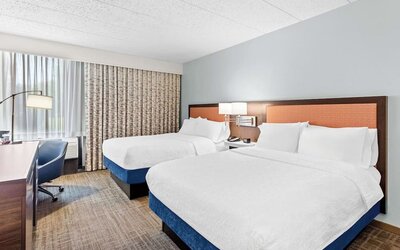 Day use twin room with work desk at Hampton Inn Chicago/Naperville.