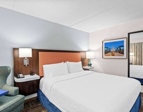 Day use room at Hampton Inn Chicago/Naperville.