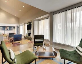 Lounge area at Sonesta Select Scottsdale At Mayo Clinic Campus.