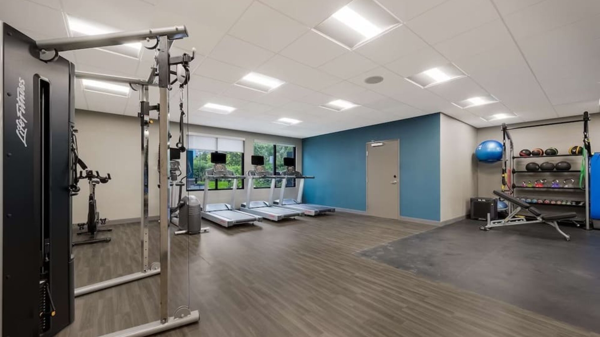 Spacious fitness center at Hampton Inn Detroit Southfield.
