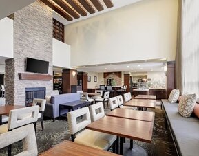 Dining area and workspace at Staybridge Suites Washington D.C.- Greenbelt.