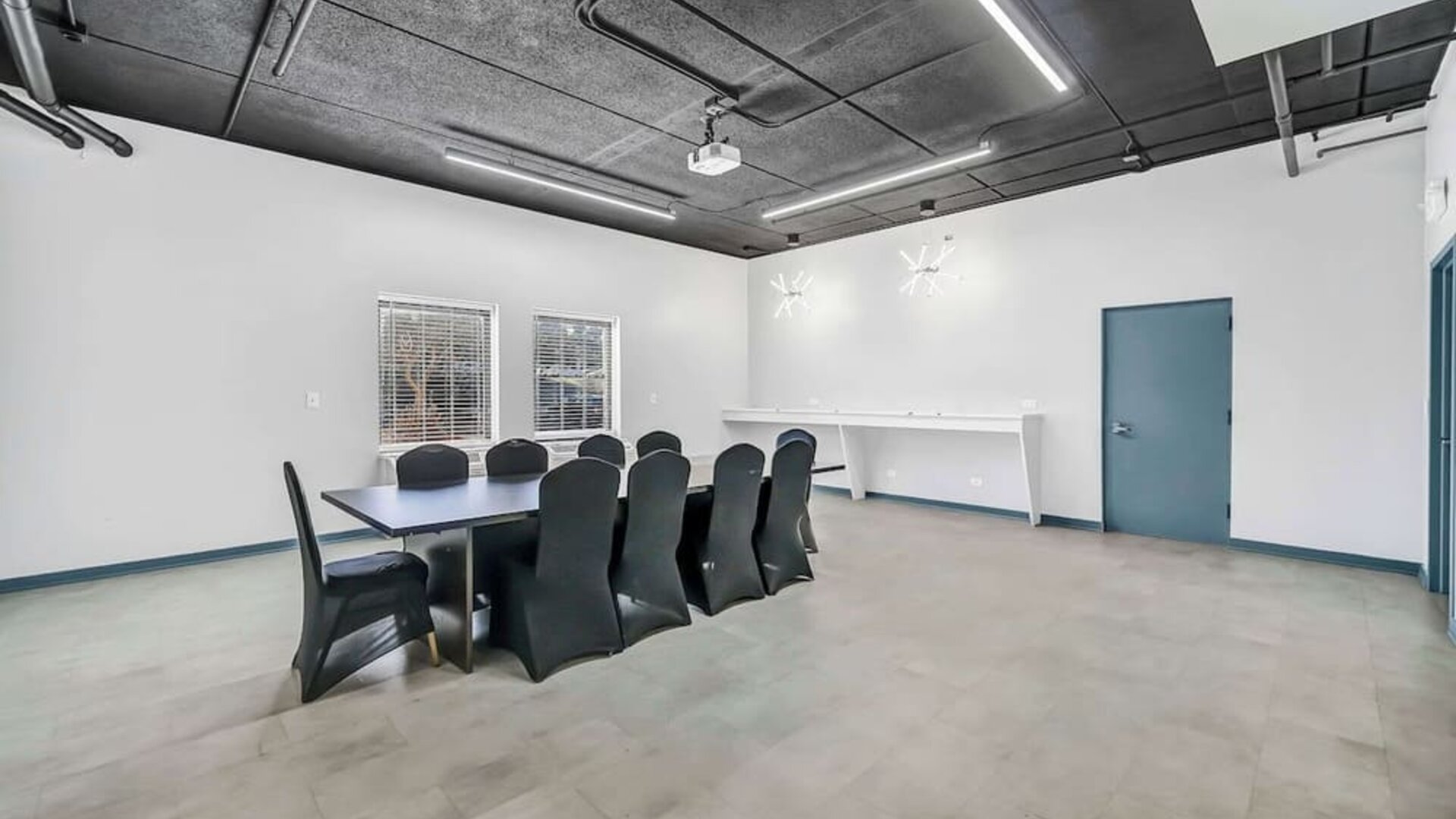 Professional meeting room at Radisson Hotel Schaumburg.