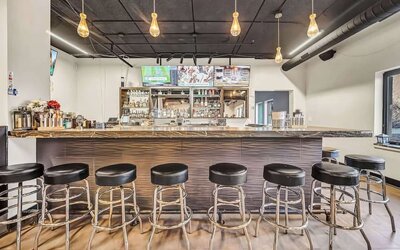 On-site bar at Radisson Hotel Schaumburg.