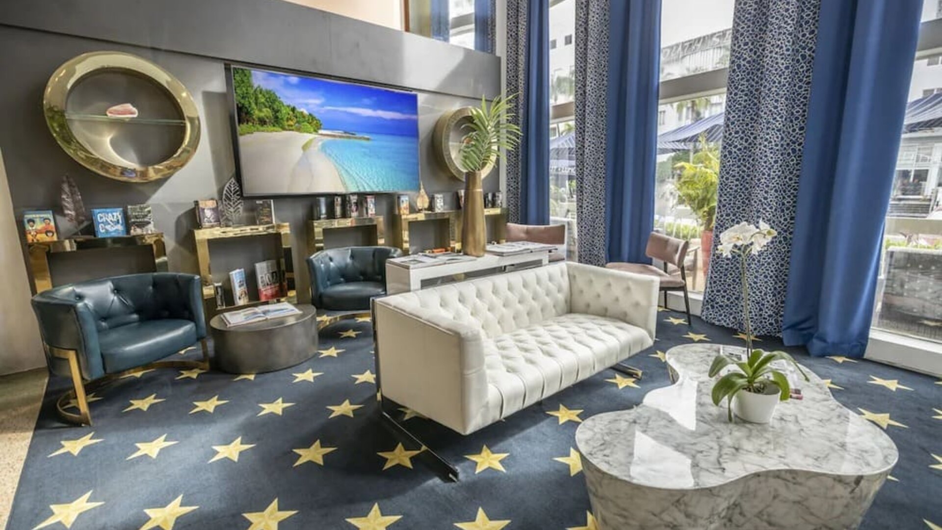 Lobby lounge area and workspace at Catalina Hotel & Beach Club.