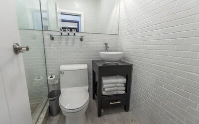 Private guest bathroom at Catalina Hotel & Beach Club.