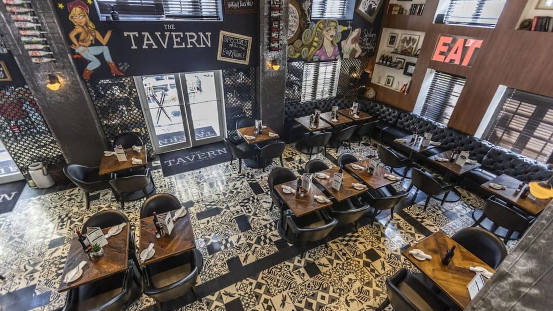 Hotel restaurant at Hotel Croydon.