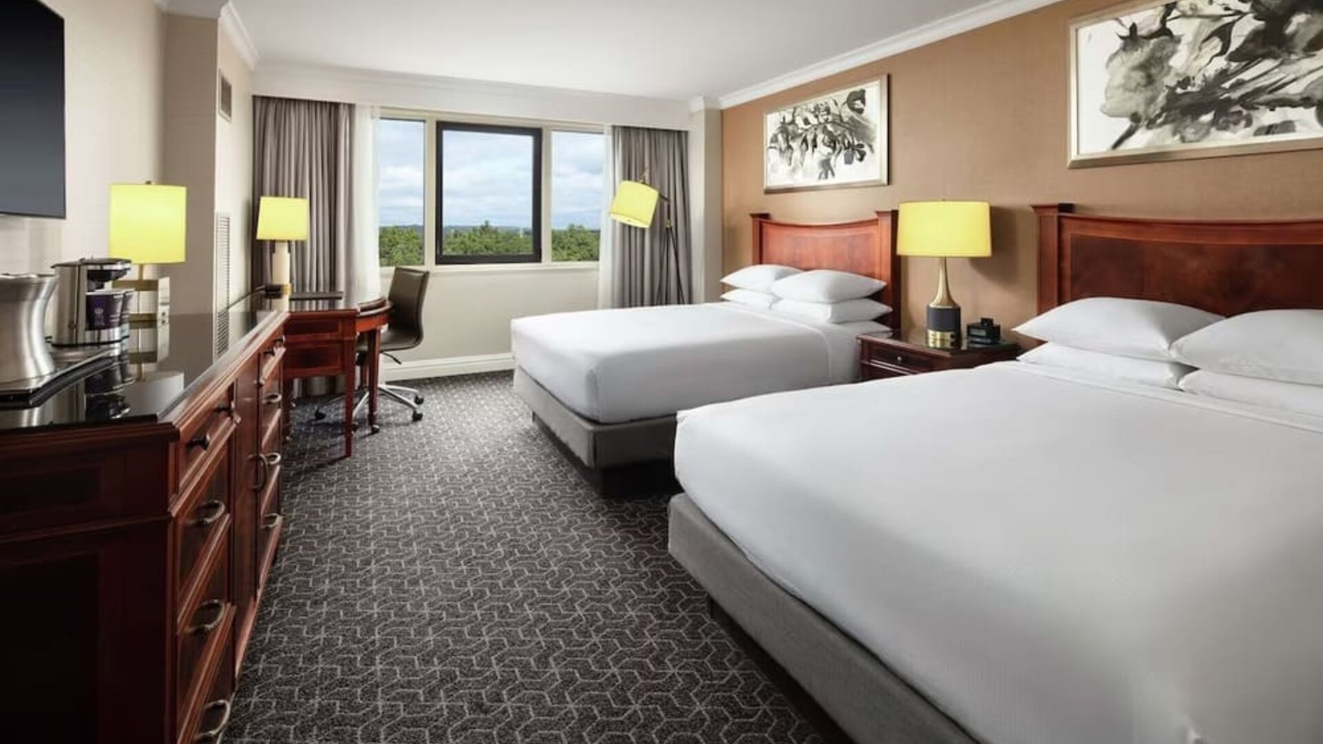 Day use twin room with work desk at Hilton Short Hills.