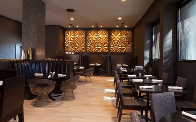 Hotel restaurant at H Hotel Los Angeles, Curio Collection By Hilton.