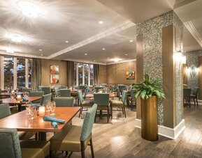 On-site restaurant at Hilton Baton Rouge Capitol Center.