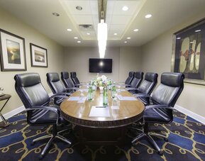 Professional meeting room at Hilton Baton Rouge Capitol Center.