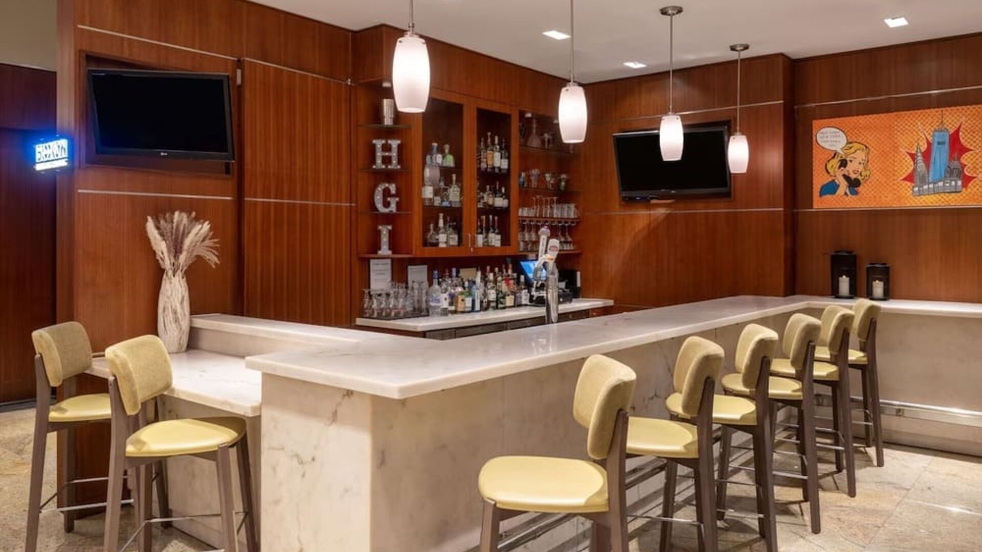 Cocktail bar at Hilton Garden Inn New York/West 35th Street.
