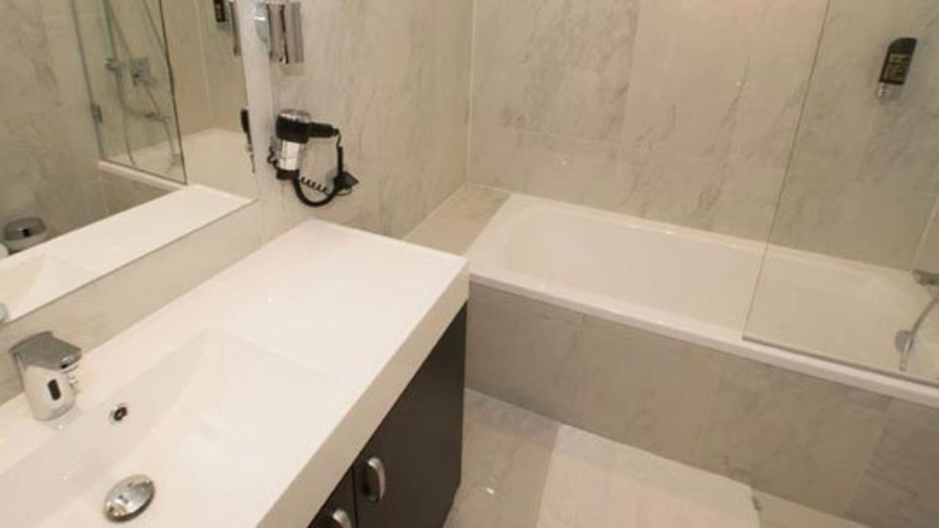 Hotel Skyline City Frankfurt