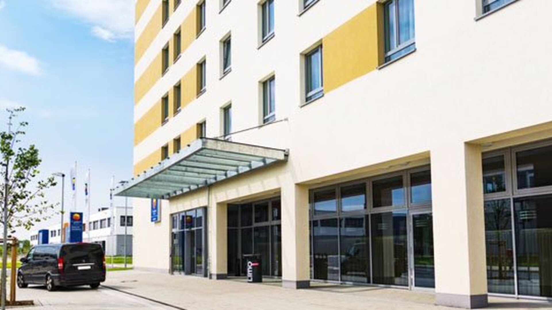 Hey Lou Hotel Frankfurt Airport