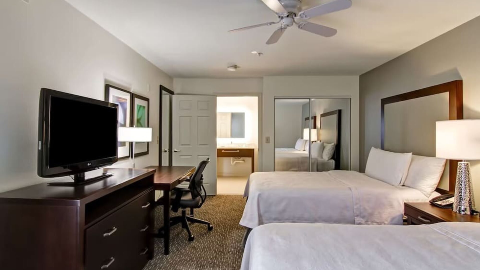 Day use twin room at Homewood Suites By Hilton Newark-Cranford