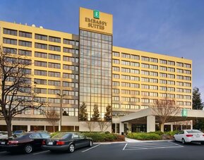 Parking area at Embassy Suites By Hilton Santa Clara Silicon Valley.