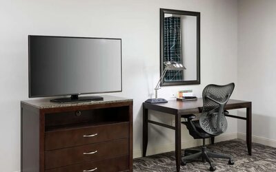 Day use room' workspace at Hilton Garden Inn Dothan.