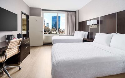 Day use twin room with work desk at Hampton Inn Manhattan/Times Square Central.