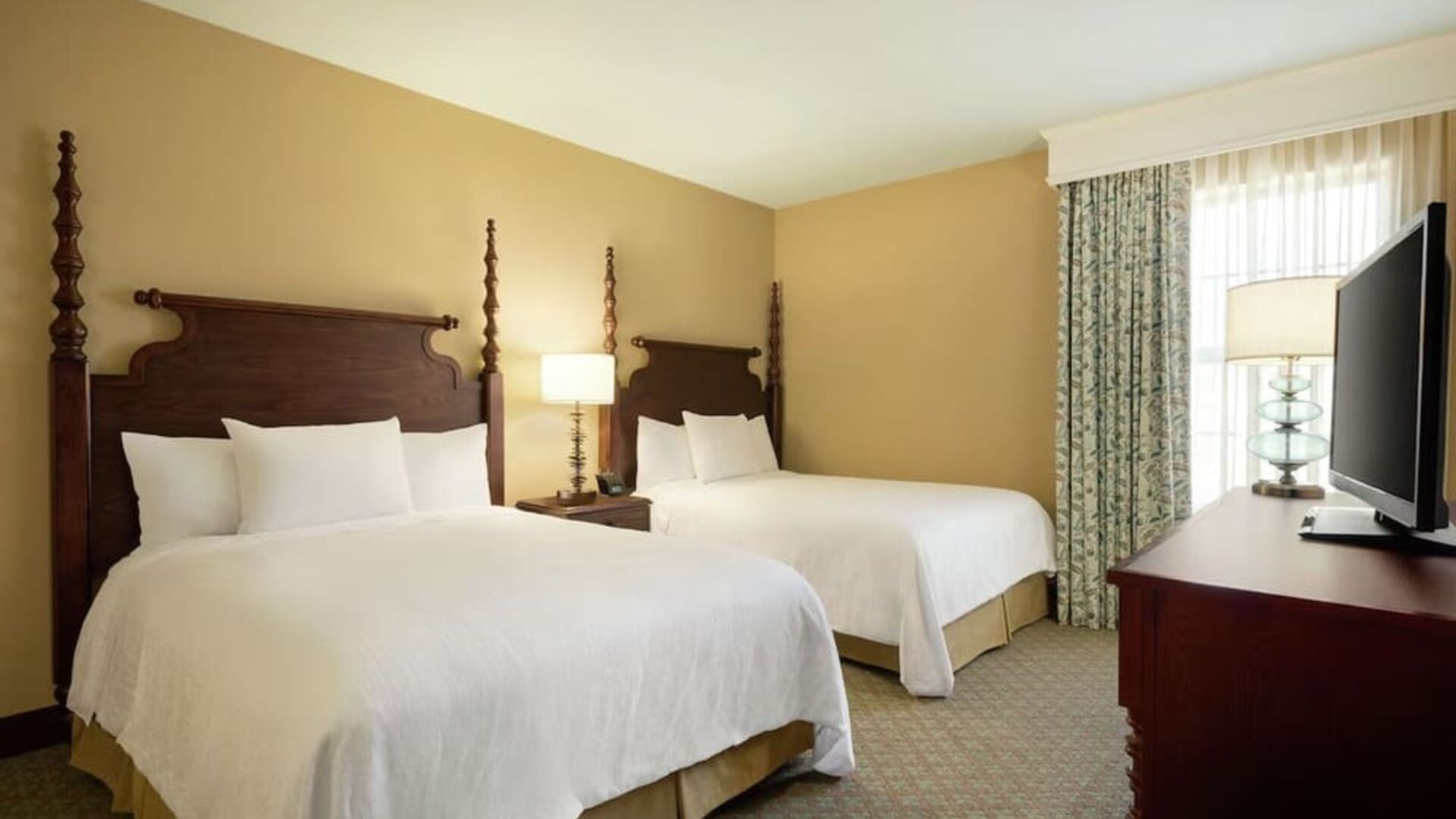 Day use twin room at Embassy Suites By Hilton Savannah.