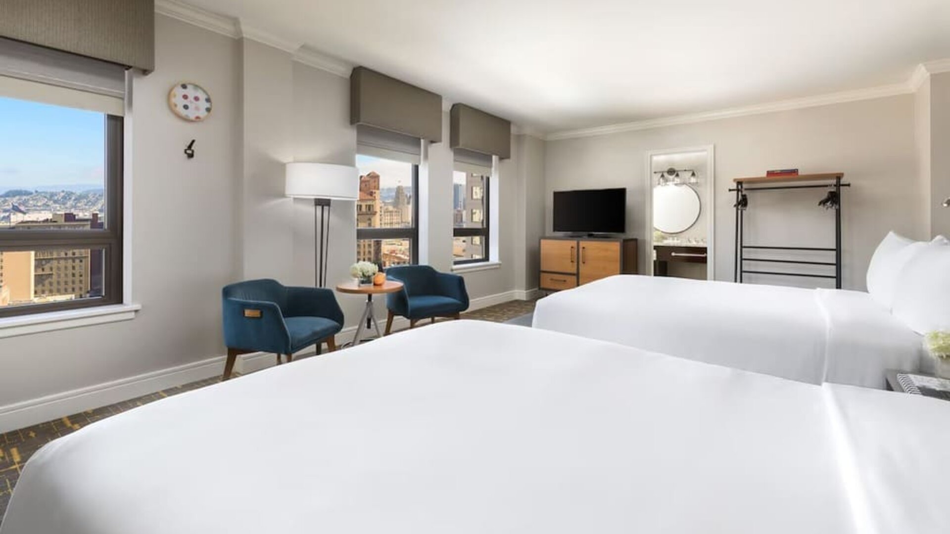 Day use twin room with private bathroom at Stanford Court San Francisco.