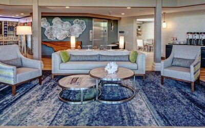 Hotel lobby at Hampton Inn Vallejo.