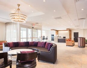 Lobby and lounge at Crowne Plaza Chicago SW.