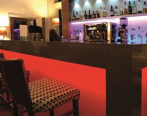 Cozy bar at Thistle Bloomsbury Park.