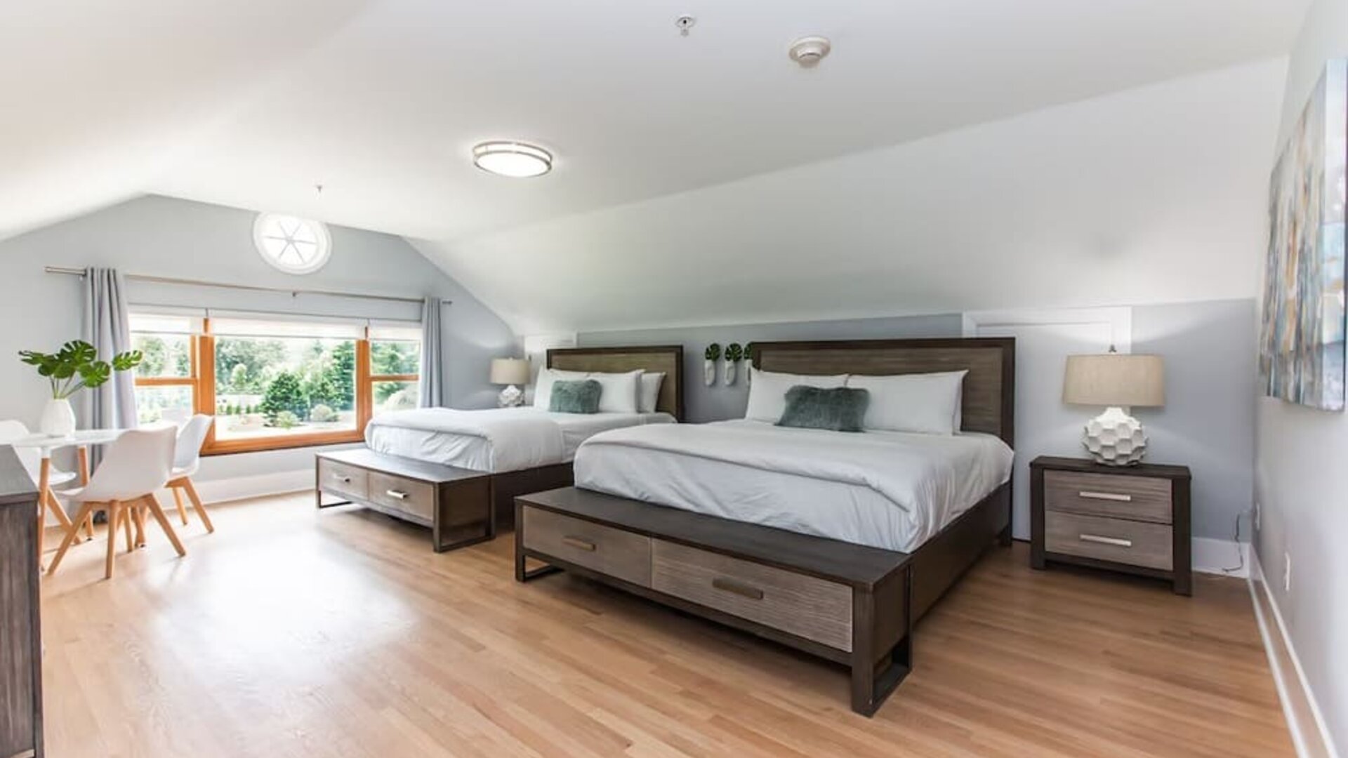 Day use twin room with workspace at SKYLARANNA Resort & Spa.