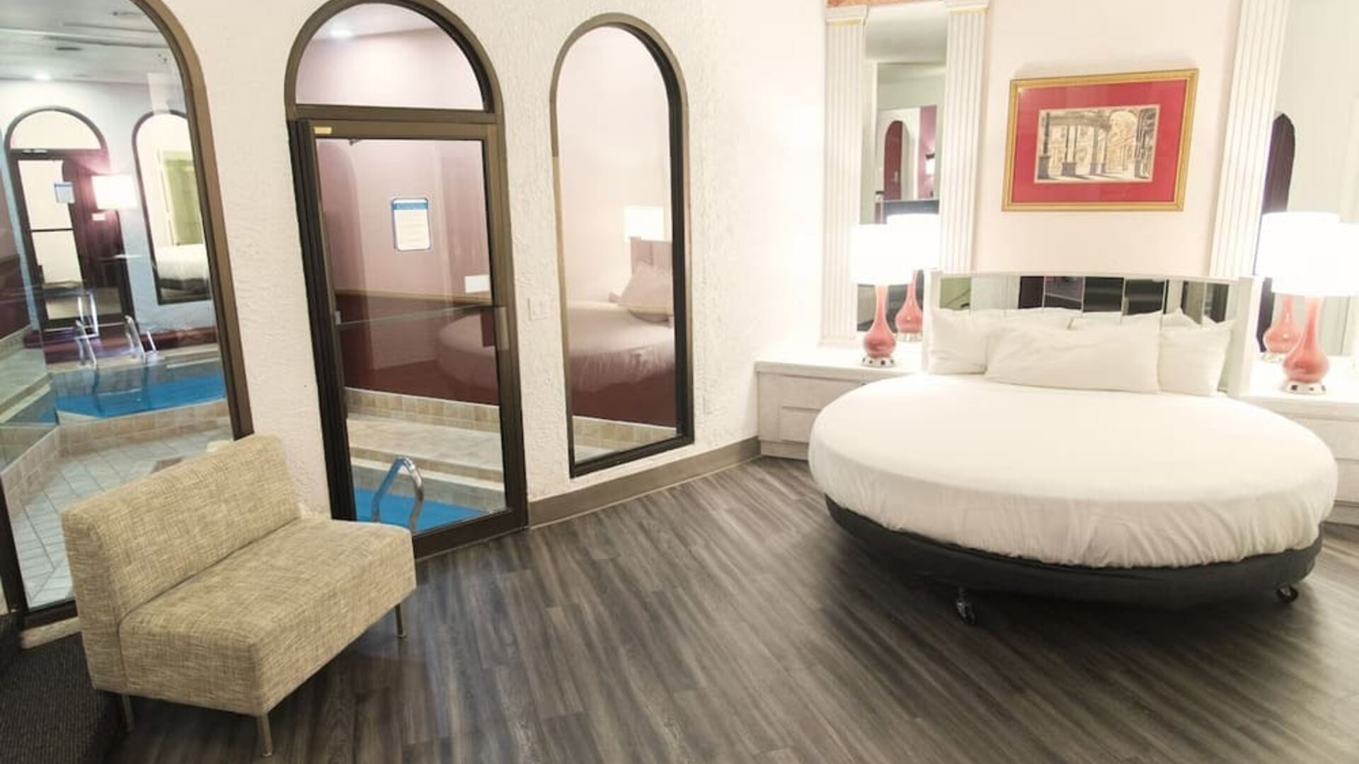 Romantic king room at Paradise Stream Resort.