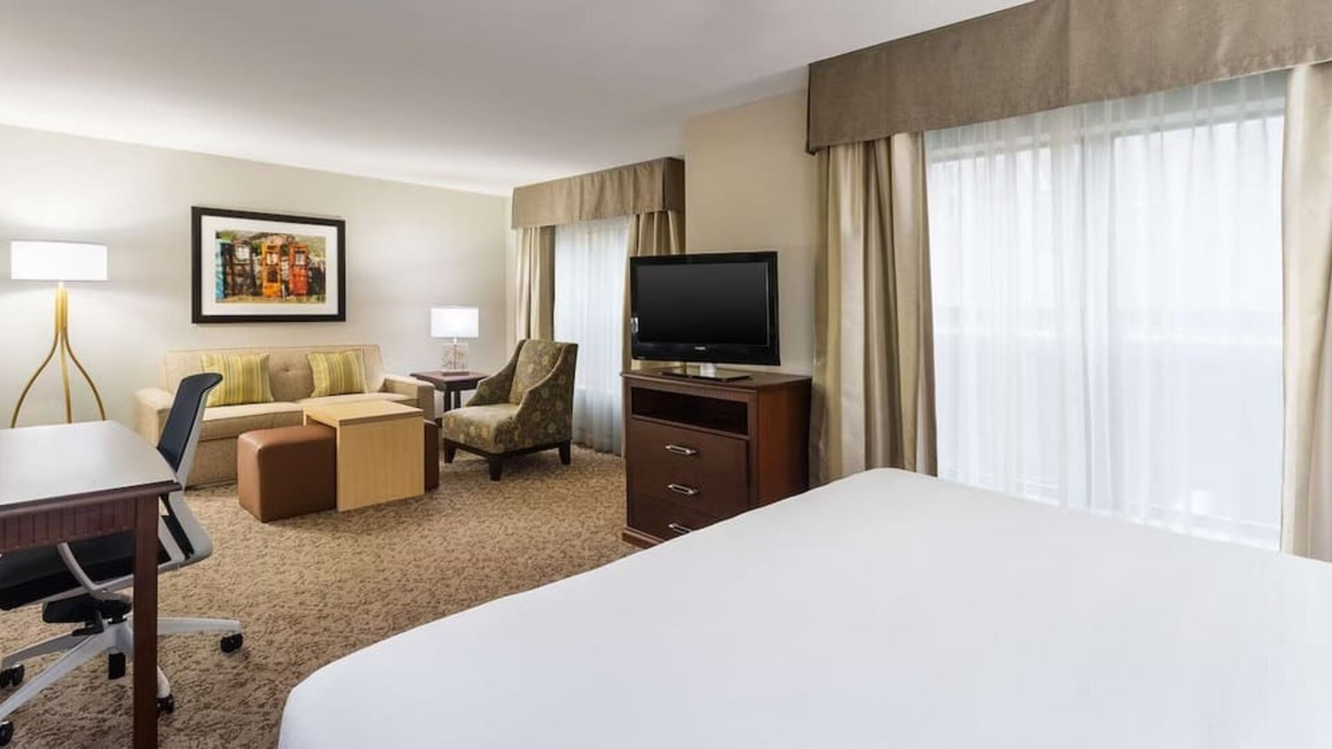 King room at Homewood Suites By Hilton Shreveport.