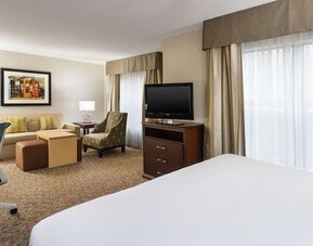 King room at Homewood Suites By Hilton Shreveport.