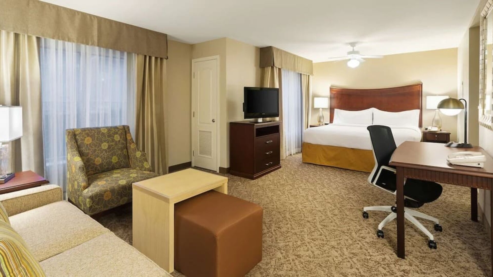 King room at Homewood Suites By Hilton Shreveport.