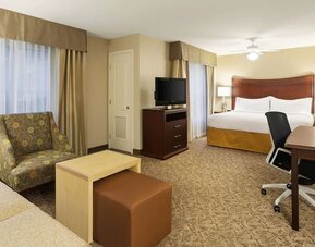 King room at Homewood Suites By Hilton Shreveport.