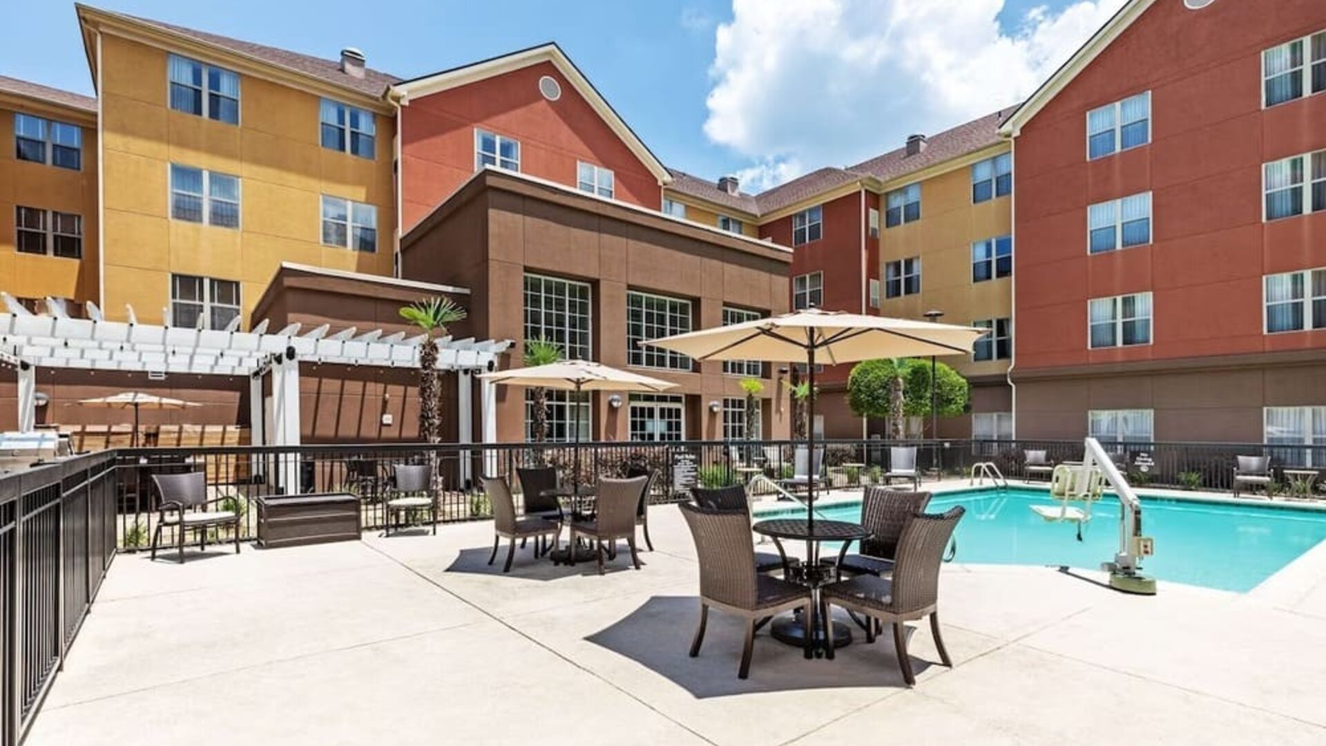 Outdoor pool at Homewood Suites By Hilton Shreveport.