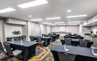 Meeting room at Homewood Suites By Hilton Shreveport.