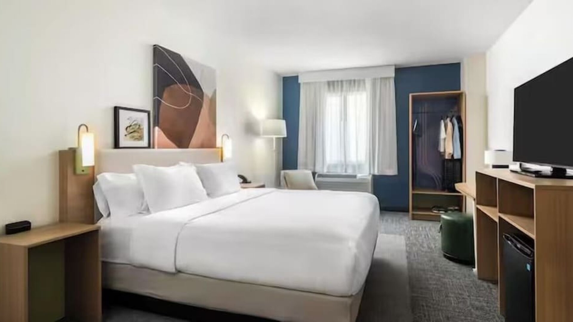 Day use room with king bed at Spark By Hilton Guelph.