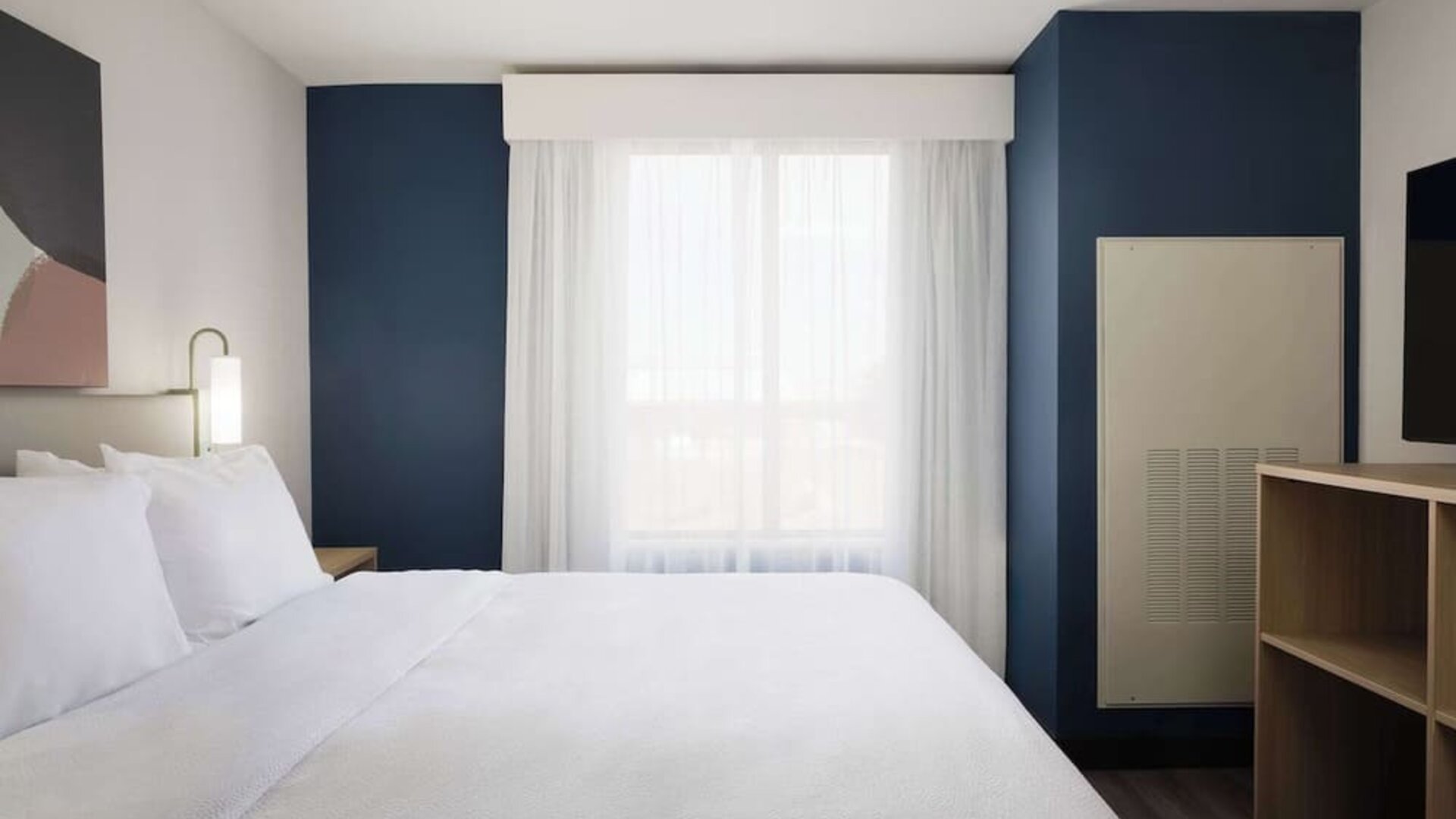 Day use room with king bed at Spark By Hilton Guelph.