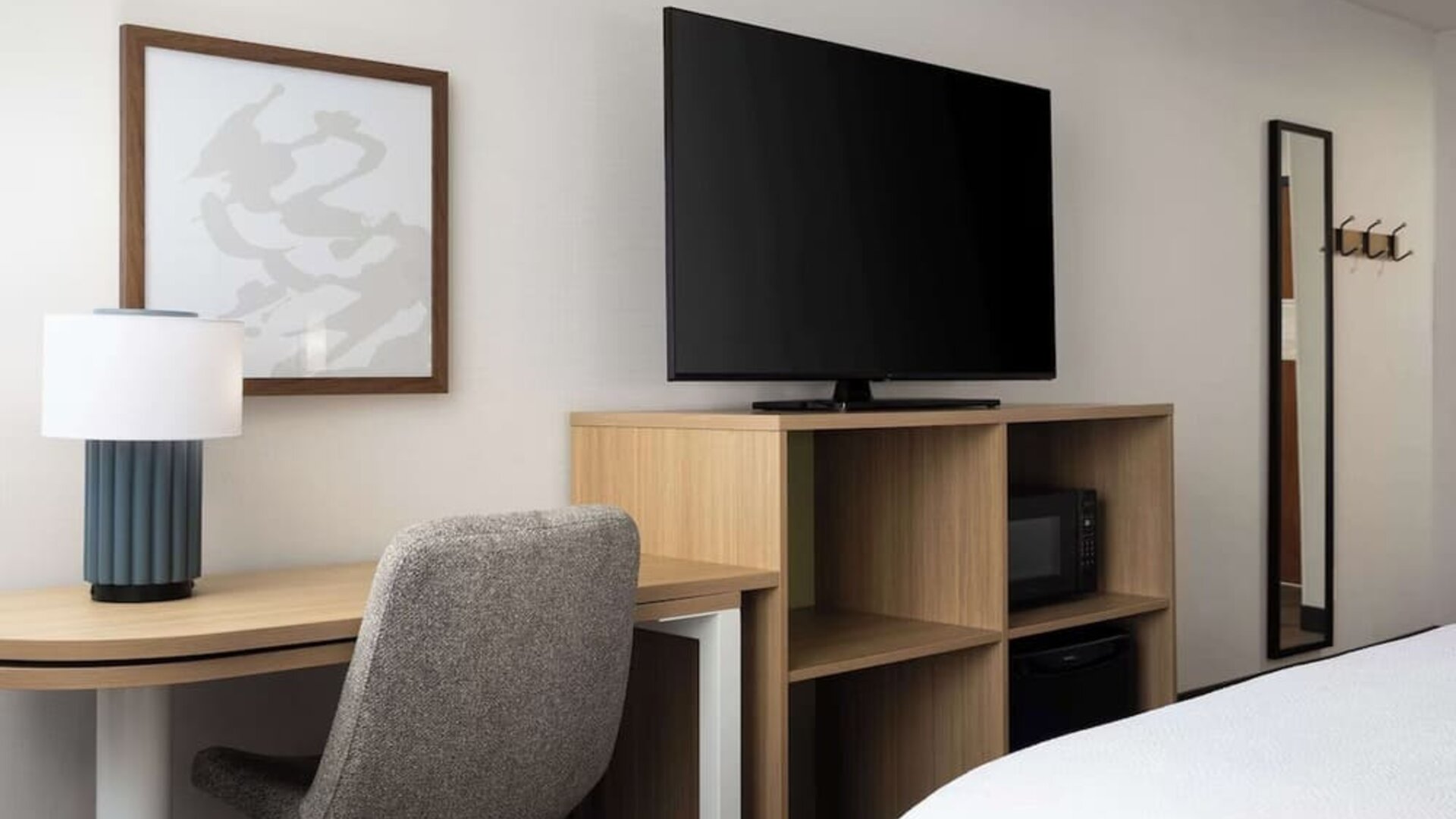 Day use room with king bed at Spark By Hilton Guelph.