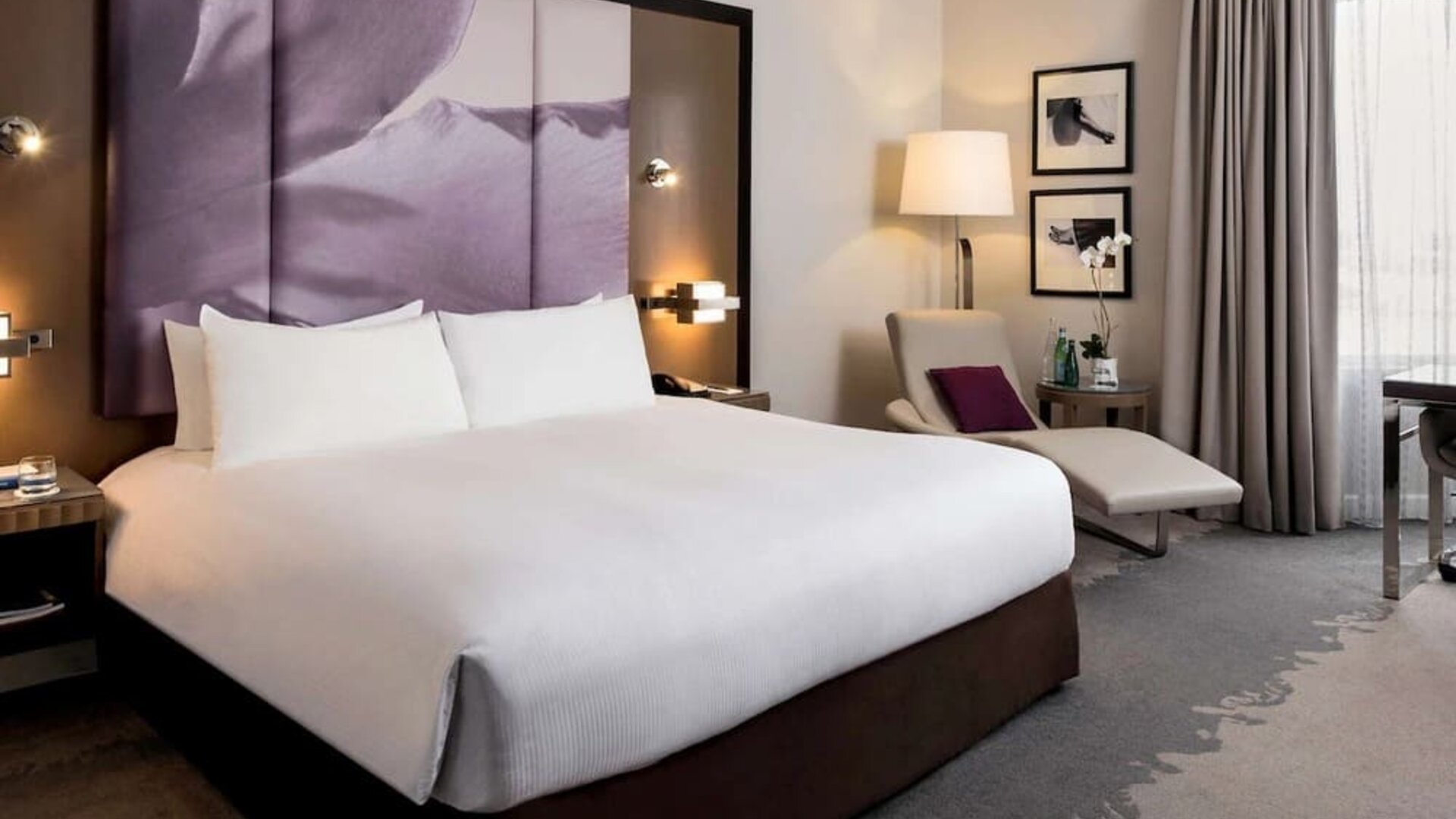 Day use room with natural light at Pullman Miami Airport.