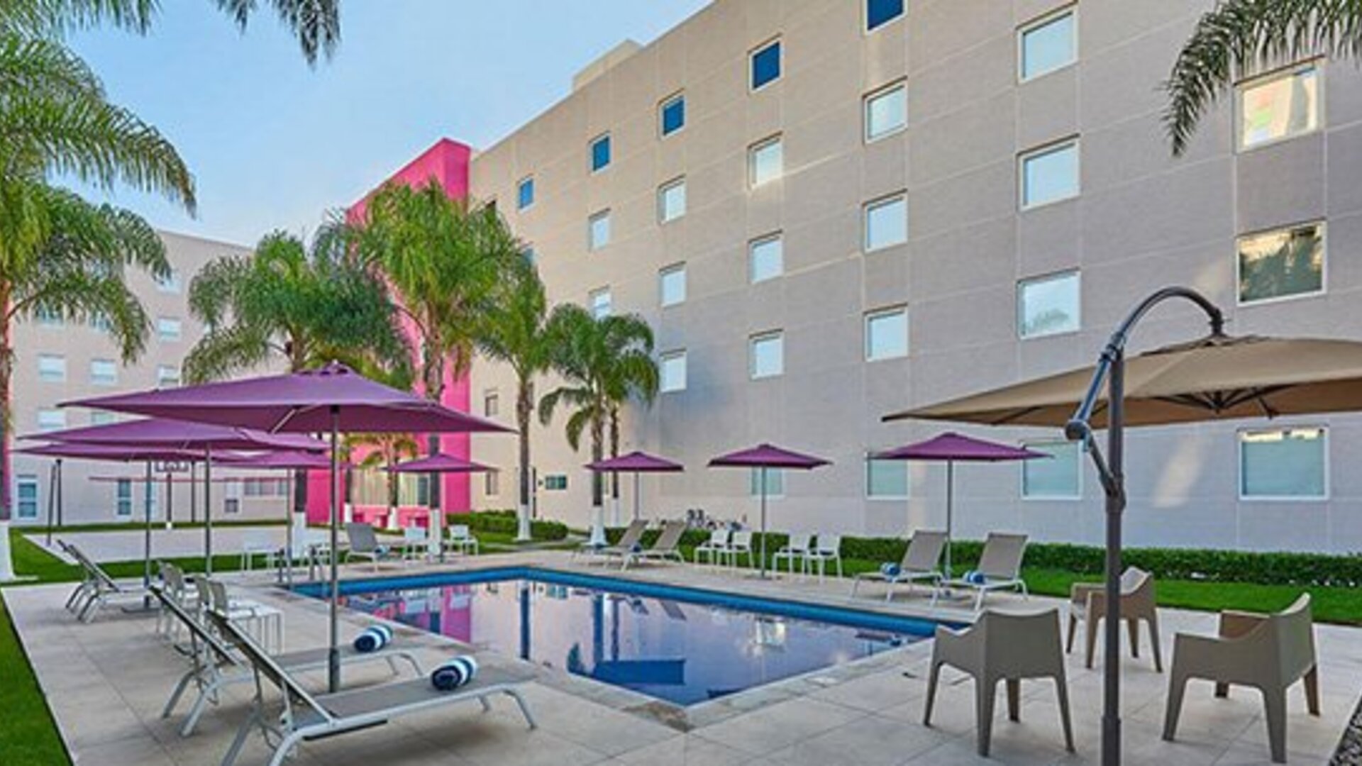 City Express Suites By Marriott Querétaro