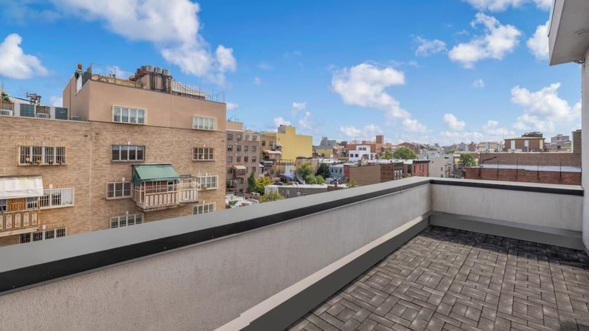 Outdoor patio at Aura Hotel Brooklyn.