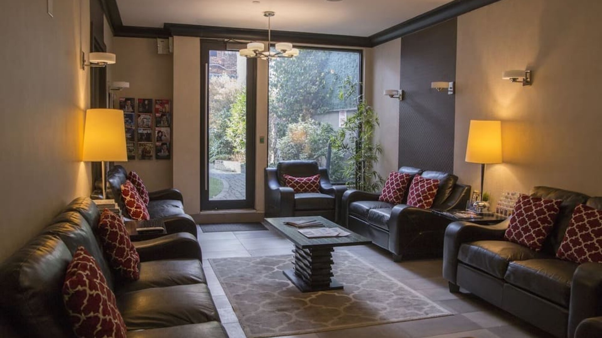 Meeting room at Aura Hotel Brooklyn.