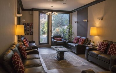 Meeting room at Aura Hotel Brooklyn.