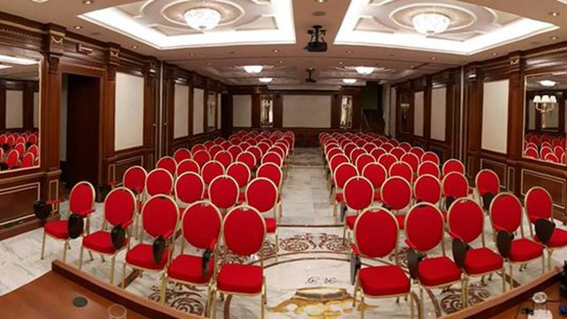 Andreola Central Hotel