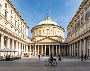 City landmark at AH - Duomo Essence.
