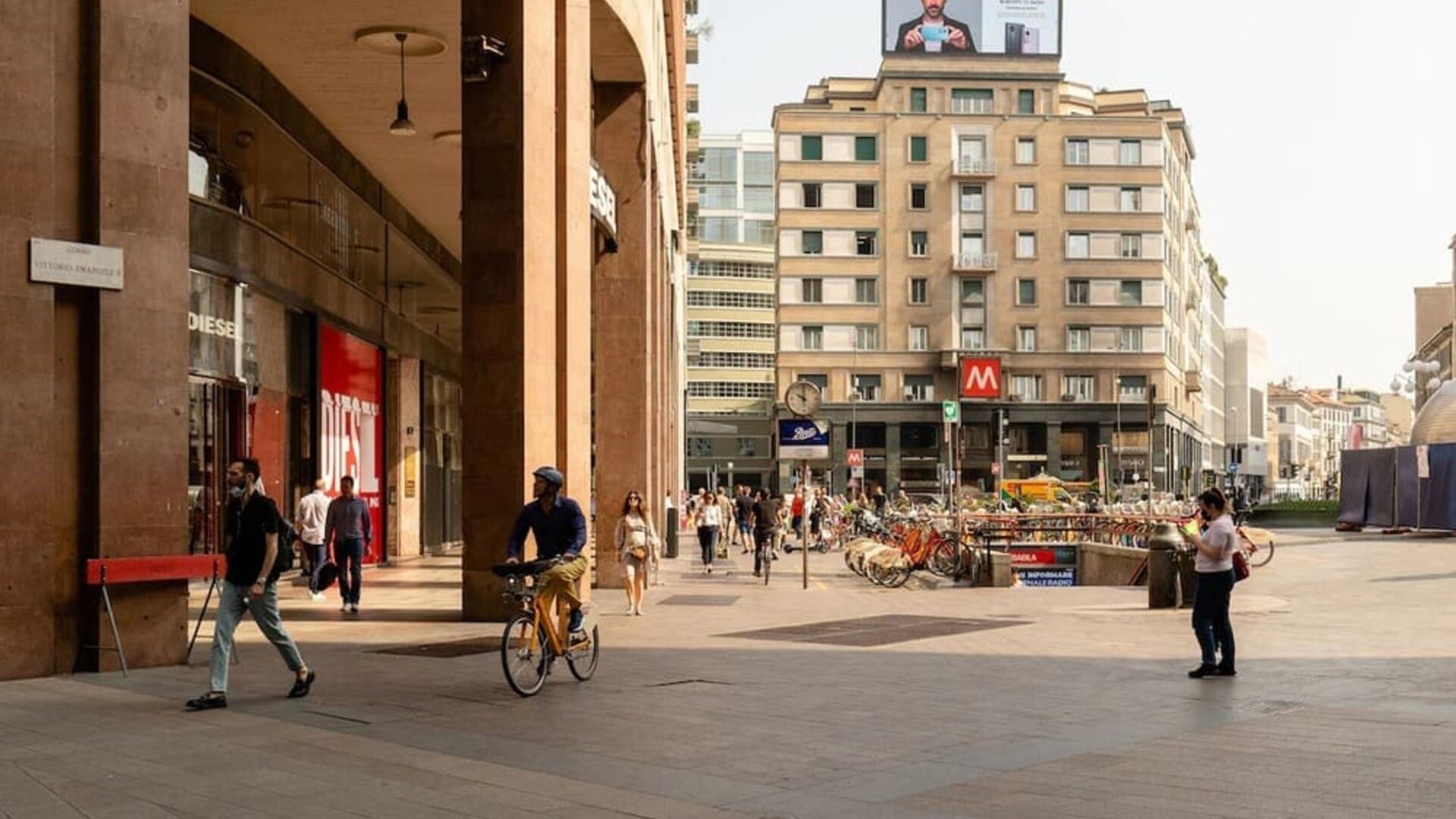 City landmark at AH - Duomo Essence.