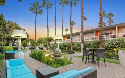 Courtyard perfect for coworking at The Anaheim Hotel.